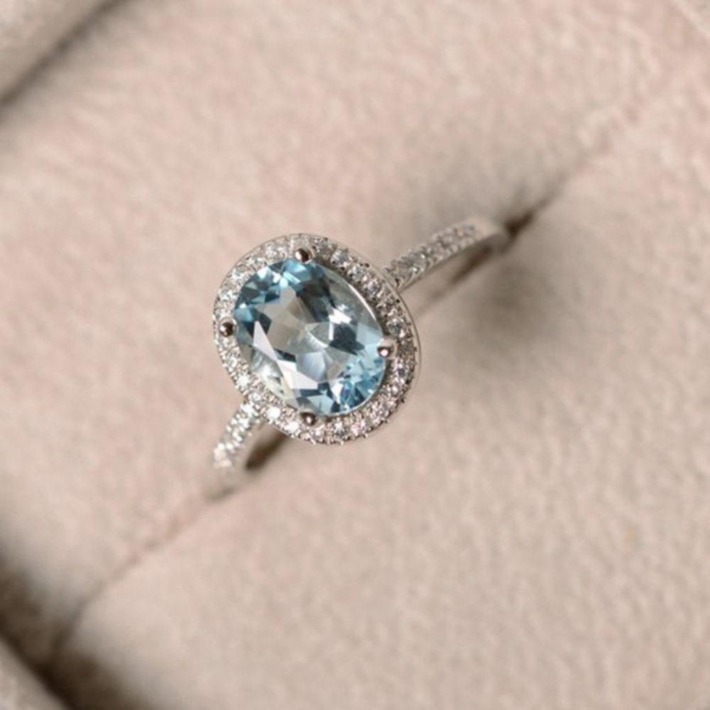 *NEW Silver Aquamarine Diamond Halo Oval Cut Ring - Picture 5 of 5